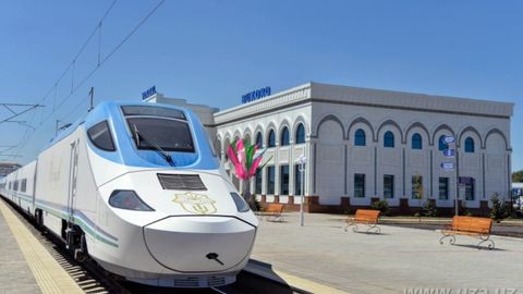 Shavkat Mirziyoyev yangidan qurilgan Buxoro temiryo‘l vokzalini borib ko‘rdi