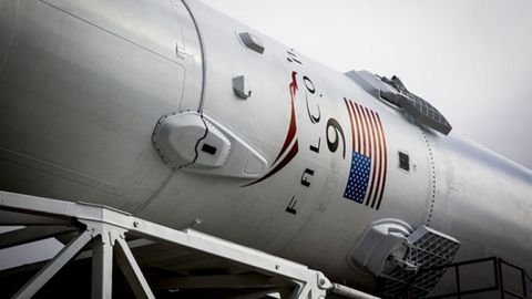 SpaceX Falcon 9 raketasi parvozini kuchli shamol tufayli keyinga qoldirdi
