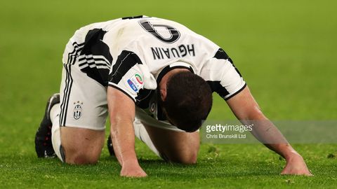 Derbi de Italiya. 93-daqiqadagi qizil va 97-daqiqadagi penalti “Milan”ni “o‘ldirdi”