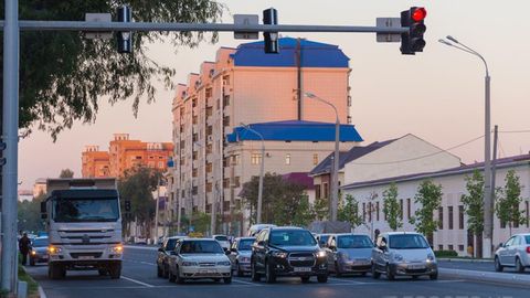 Тошкент чорраҳаларидаги камералар дастлаб фақат қизил чироқ ва тезлик ошириш қоидабузарликларини қайд этади