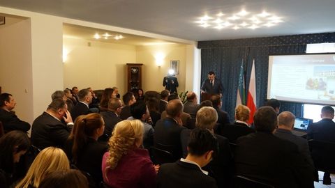 Polsha kompaniyalari o‘zbekistonlik mehnat muhojirlariga eng kam ish haqidan ancha yuqori maosh taqdim etishga tayyorligini bildirdi