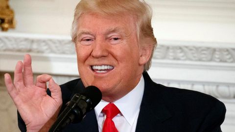 ОАВ: Трампнинг Буюк Британияга ташрифи кузга қолдирилди