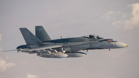 ОАВ: Канада ҳарбийлари аҳоли учун хавф туғилган тақдирда йўловчи самолётини уриб тушириши мумкин