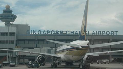 Scoot va Emirates kompaniyalari samolyotlari Singapur aeroportida to‘qnashib ketdi