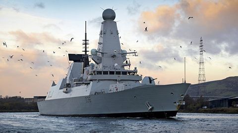 Буюк Британия матбуоти HMS Daring кемаси Қора денгизга юборилганини «Путинга жавоб» сифатида баҳолади