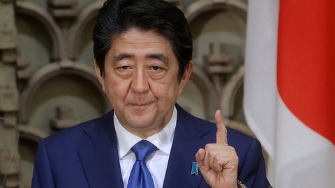 Yaponiya bosh vaziri Rossiya bilan hududiy masalada aniq kelishuvga erishishni rejalashtirmoqda