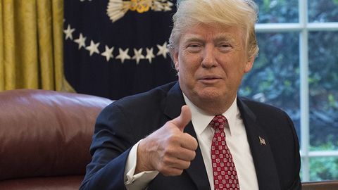 Трамп: НАТО мамлакатларини адолатли улуш тўлашга мажбур қиламиз