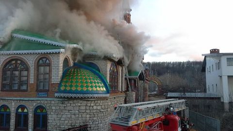 Қозонда Барча динлар ибодатхонаси ёниб кетди