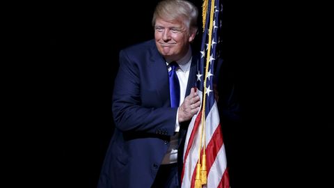 ОАВ: Трампнинг фаолиятини америкаликларнинг ярмидан кўпи маъқулламаслиги маълум бўлди