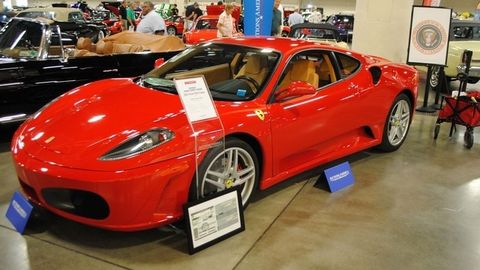 Дональд Трампнинг собиқ шахсий Ferrari F430 автомобили 270 минг долларга сотилди