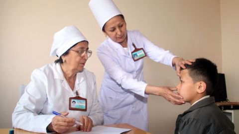 Андижонда саломатлик ҳафталигининг бир тадбирида 550 дан зиёд бола кўрикдан ўтказилди