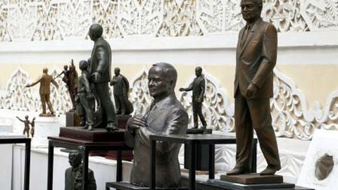 Ислом Каримов ҳайкали: танлов ғолиби аниқ, ҳайкал қаерга ўрнатилиши ҳозирча номаълум