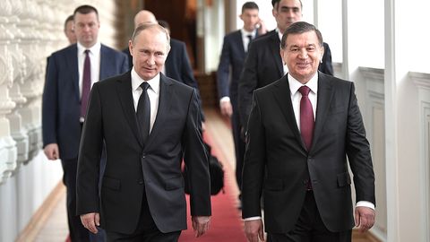 Shavkat Mirziyoyev va Vladimir Putin o‘zaro manfaatli hamkorlikni yanada rivojlantirish masalalarini ko‘rib chiqdi