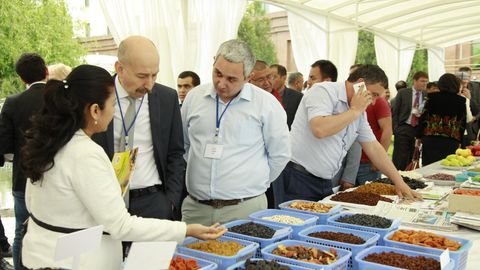 Samarqandda “Meva-sabzavot mahsuloti eksportini kengaytirish va raqobatni rivojlantirish” mavzusidagi mintaqaviy forum o‘z ishini boshladi