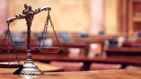 Venesuela Oliy sudi parlament vakolatlarini o‘ziga olish haqidagi qarorini bekor qildi