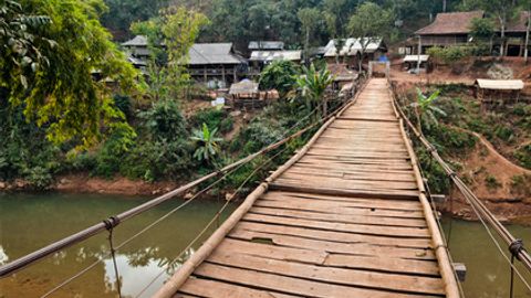 Vyetnam qishloqlaridan birining mahalliy aholisi 20 nafar politsiyachini garovga oldi