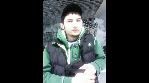 Санкт-Петербургдаги портлашни уюштирганликда гумонланаётган террорчининг шахсини унинг ота-онаси тасдиқлади