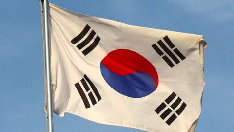 Жанубий Корея президентлигига номзодлар орасида икки яққол даъвогар аниқланди