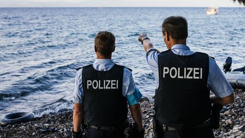 O‘rtayer dengizida qutqaruvchilar ko‘z o‘ngida 30 nafardan ortiq muhojir cho‘kib ketdi
