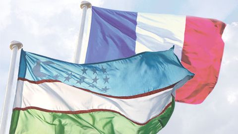 Shavkat Mirziyoyev Emmanuel Makronni Fransiya prezidenti bo‘lgani bilan tabrikladi