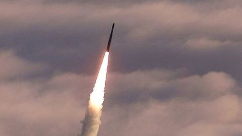 NATO KXDRning raketa sinovini gij-gijlash deb atadi