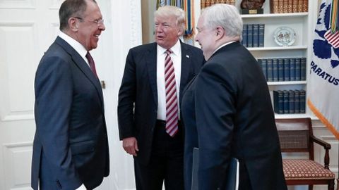 CNN: Россия Трамп ва Лавровнинг учрашувидан олинган суратларни чоп этиб, Оқ уйни алдади