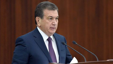 Шавкат Мирзиёев бир қатор хорижий давлатлар билан имзоланган ҳужжатлар ижроси суст бажарилаётгани учун тегишли мутасаддиларни қаттиқ танқид қилди
