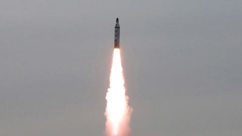 AQSh Shimoliy Koreya ballistik raketa uchirganini tasdiqladi