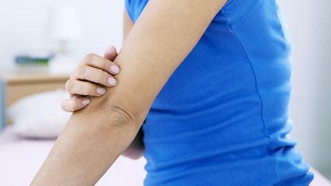 Tirsak va tizza terisiga yoshlikni qaytarish usullari