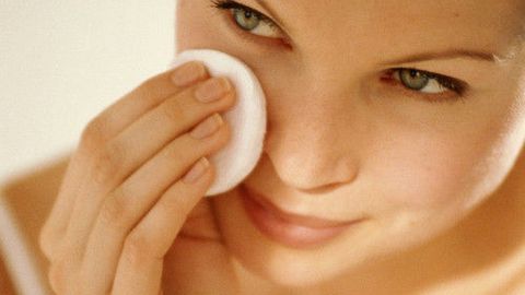 Yuz terisini kunning qaysi qismida parvarish qilgan ma’qul?