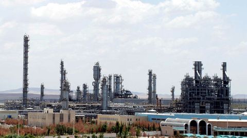 “O‘zbekneftgaz” Qashqadaryoda neft-kimyo klasterini yaratadi