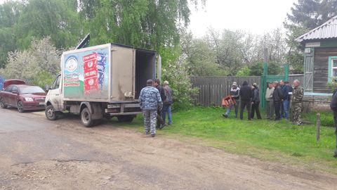 Saratovda marhumni so‘nggi manzilga kuzatish uchun katafalk o‘rniga “Mehribon sigir” yuk mashinasi keldi