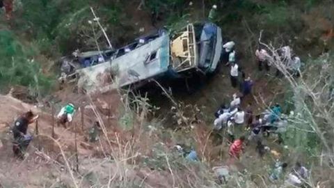 Meksikada avtobusning daraga qulashi oqibatida 16 kishi halok bo‘ldi