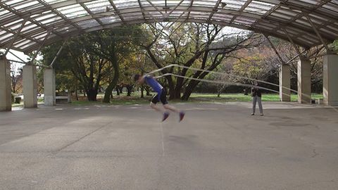 Япониялик эркак улкан арғамчида сакраш бўйича жаҳон рекордини янгилади (видео)