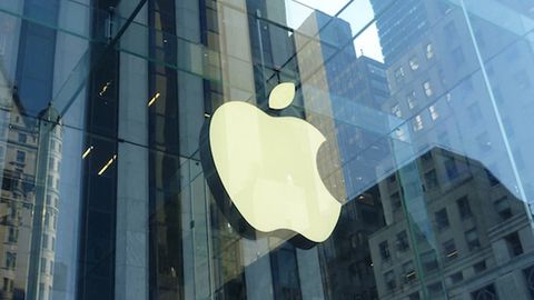 ОАВ: Янги iPhone Apple капиталлашувини 900 млрд долларга олиб чиқади