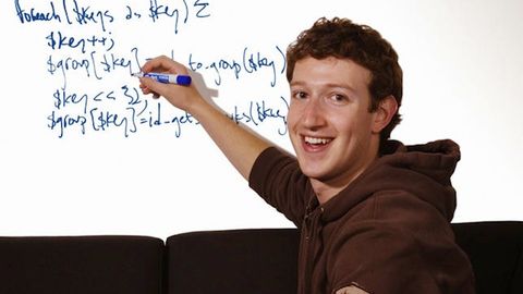 Facebook асосчиси Гарвард дипломини олиш учун яна ўқишга қайтади