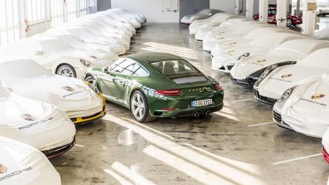 Германиядаги заводда миллионинчи Porsche 911 конвейердан чиқди