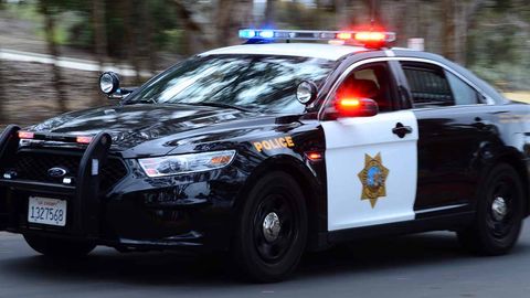 Kaliforniyada politsiyachilar ularga pnevmatik to‘pponcha o‘qtalgan o‘spirinni otib tashladi