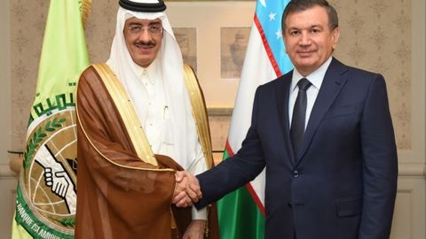 Shavkat Mirziyoyev Saudiya Arabistonida Islom taraqqiyot banki prezidenti bilan uchrashdi