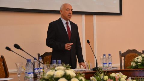 Соғлиқни сақлаш вазири Алишер Шодмонов: Ҳамширалар энди олимлик даражасига етиши мумкин