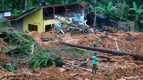 Шри-Ланкадаги тошқин қурбонлари сони 200 кишидан ошди