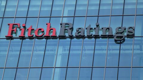 Fitch: O‘zbekiston banklarining ko‘pchiligi so‘m kursi pasayishiga bardoshli
