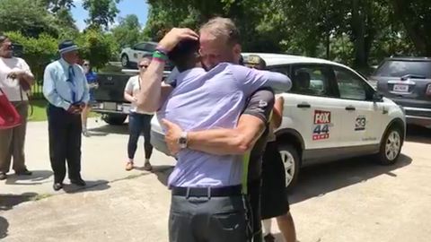 AQShlik ota marhum qizining yurak urishini eshitish uchun velosipedda 4 ming km yo‘l bosdi (video)