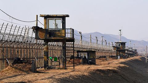 So‘ngi ikki hafta ichida KXDRning ikkinchi harbiy xizmatchisi Janubiy Koreyaga qochib o‘tdi