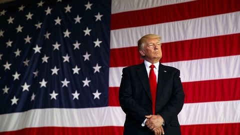 Трамп Буюк Британиядаги сайлов натижаларини «ғаройиб» дея атади