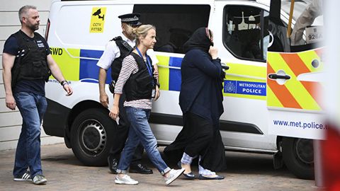 Londonlik terrorchining onasi imomlar o‘g‘lining janozasini o‘qimaganini qo‘llab-quvvatladi