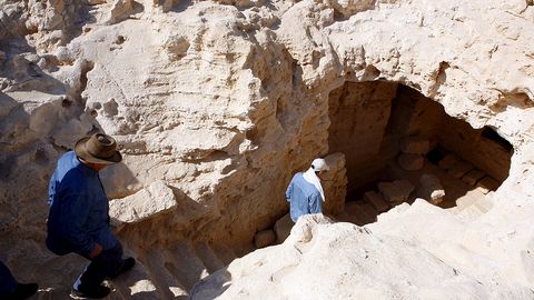 Misr shimolida Aleksandr Makedonskiy davriga oid maqbara topildi
