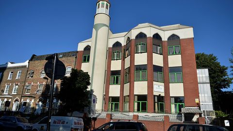 Sky News Londonda masjiddan qaytayotgan musulmonlar ustiga bostirib borgan yuk mashinasi haydovchisining ismi-sharifini ma’lum qildi 