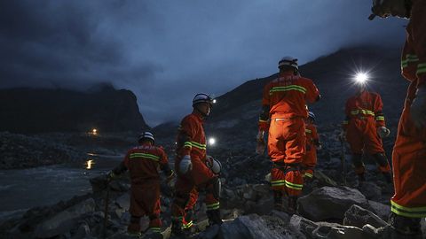 Хитойда юз берган кўчки оқибатида камида 24 киши ҳалок бўлди