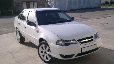 Чустда калити юкхонада қолдирилган Nexia олиб қочилди